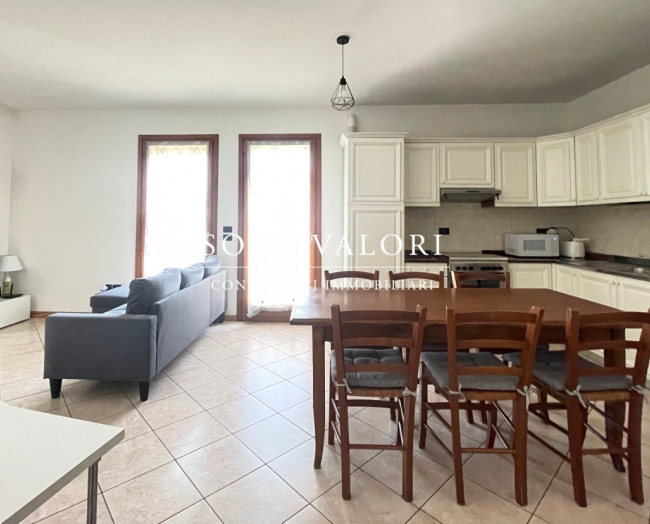 Appartamento su due livelli in frazione di Resana &ndash; Rif. A807